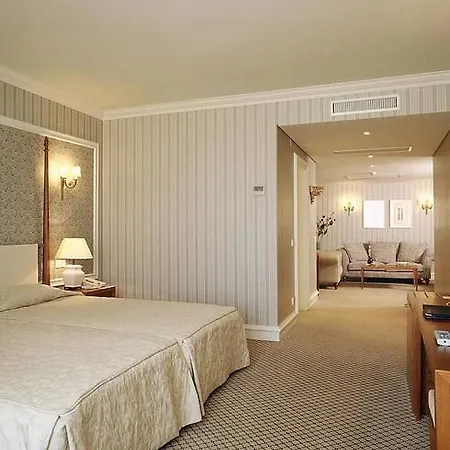 Olissippo Castelo Hotel