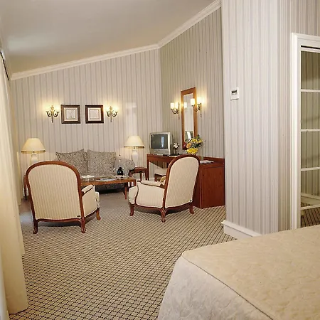 Hotel Olissippo Castelo 4*