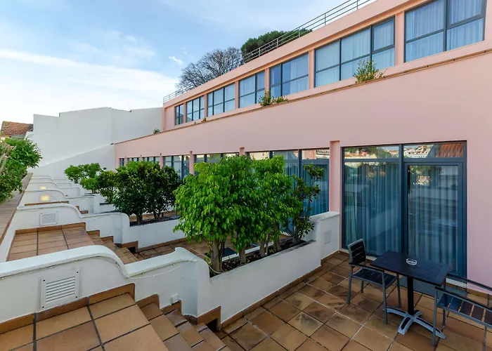 Hotel Olissippo Castelo 4*