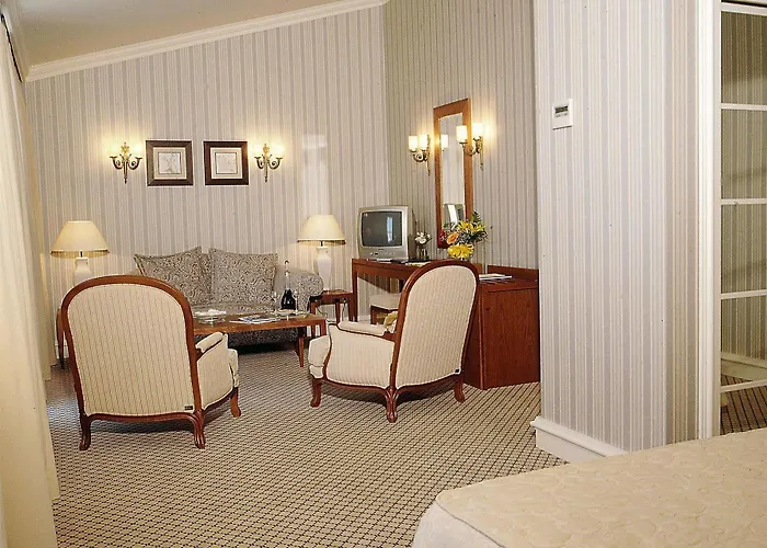 Hotel Olissippo Castelo 4*