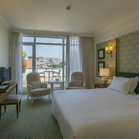 Olissippo Castelo Hotel 4*