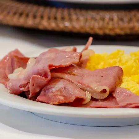 Olissippo Castelo Hotel 4*