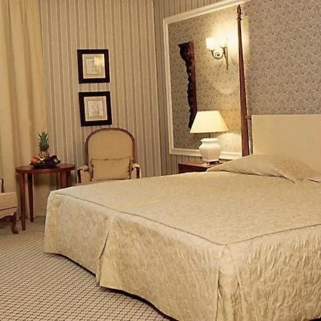 Olissippo Castelo 4*